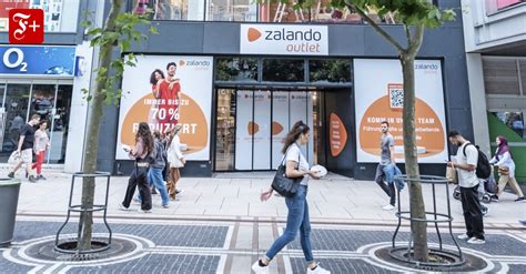 Zalando eröffnet neues Outlet an der Zeil in Frankfurt .